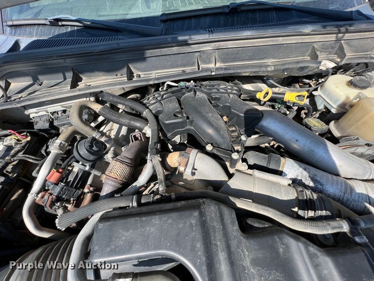 image for item KF9900 2012 Ford F350 Super Duty  Crew Cab flatbed pickup truck