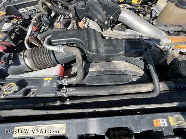 image for item KF9900 2012 Ford F350 Super Duty  Crew Cab flatbed pickup truck