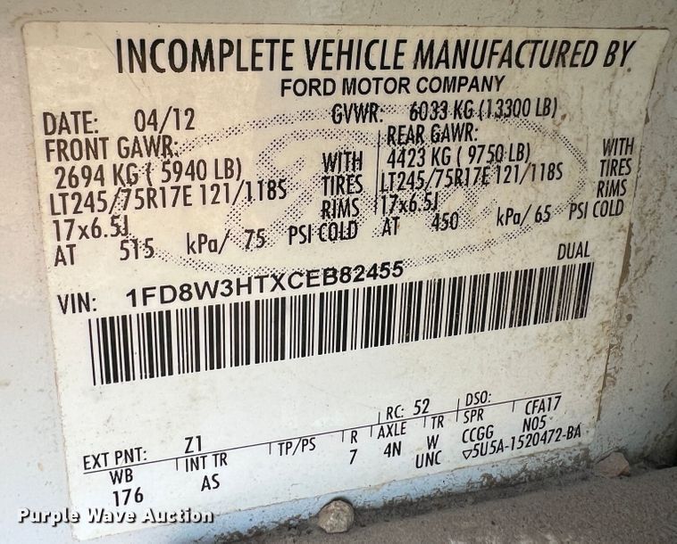 image for item KF9900 2012 Ford F350 Super Duty  Crew Cab flatbed pickup truck