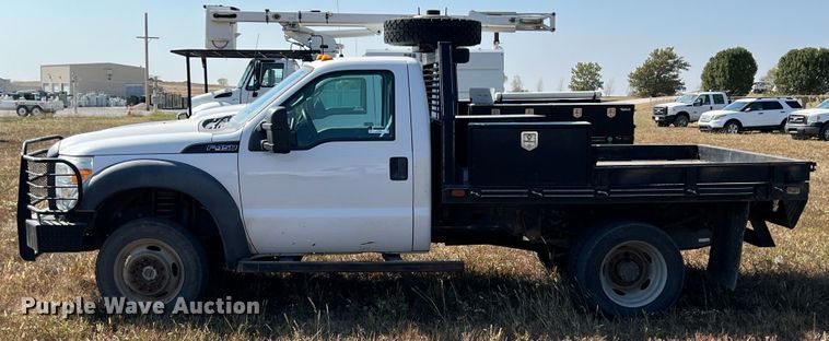 image for item KF9901 2014 Ford F450 Super Duty  flatbed truck