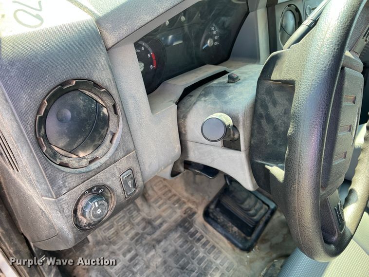 image for item KF9901 2014 Ford F450 Super Duty  flatbed truck