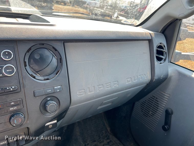 image for item KF9901 2014 Ford F450 Super Duty  flatbed truck