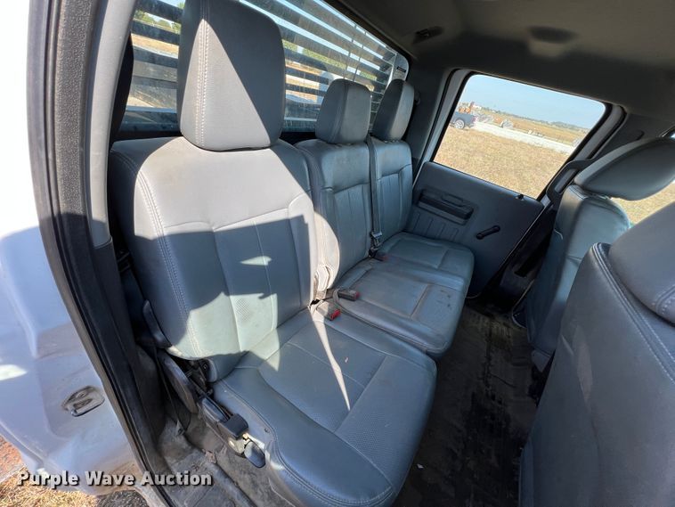 image for item KF9902 2015 Ford F350 Super Duty  Crew Cab flatbed pickup truck