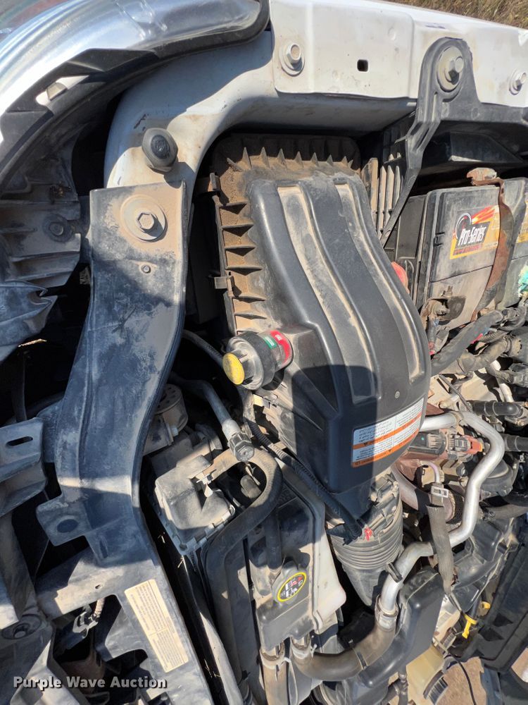 image for item KF9902 2015 Ford F350 Super Duty  Crew Cab flatbed pickup truck