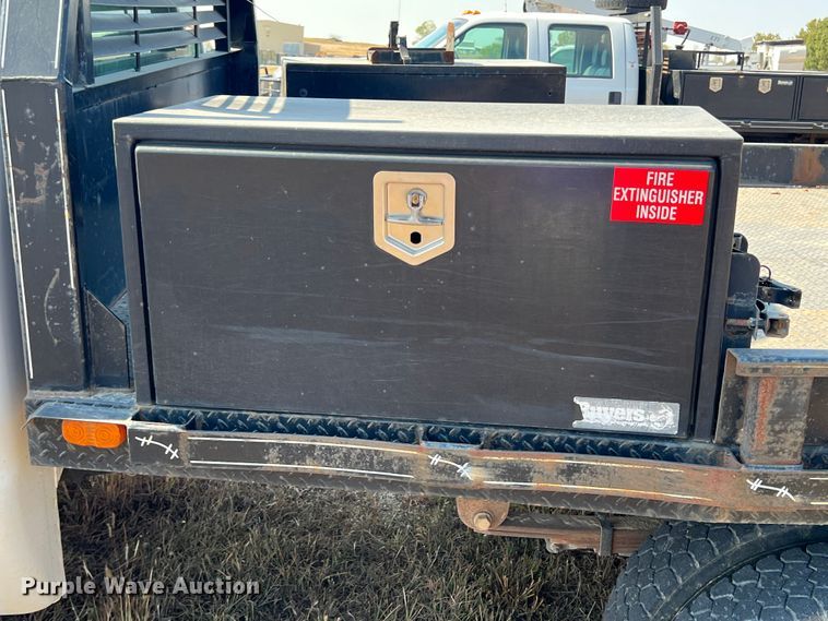 image for item KF9906 2013 Ford F450 Super Duty  flatbed truck