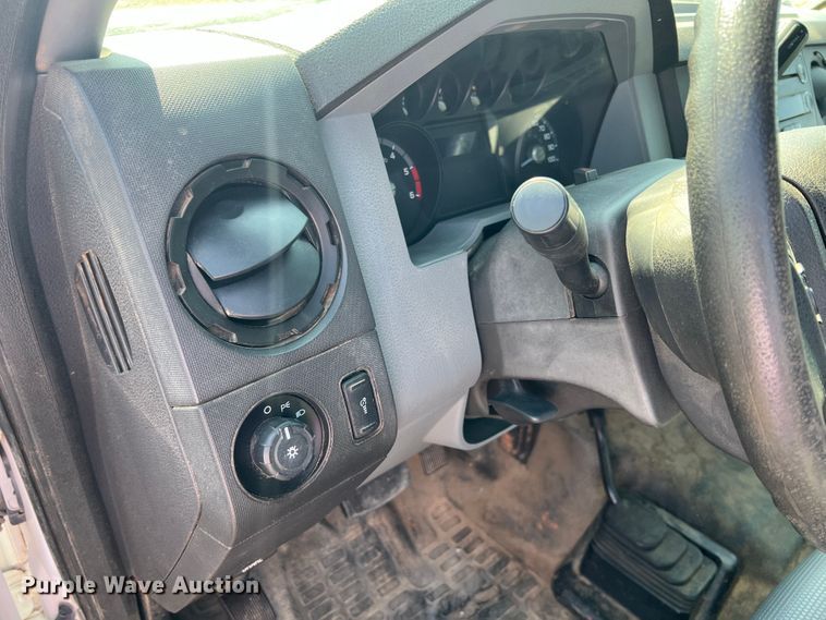 image for item KF9906 2013 Ford F450 Super Duty  flatbed truck