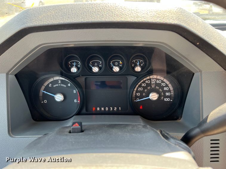 image for item KF9906 2013 Ford F450 Super Duty  flatbed truck