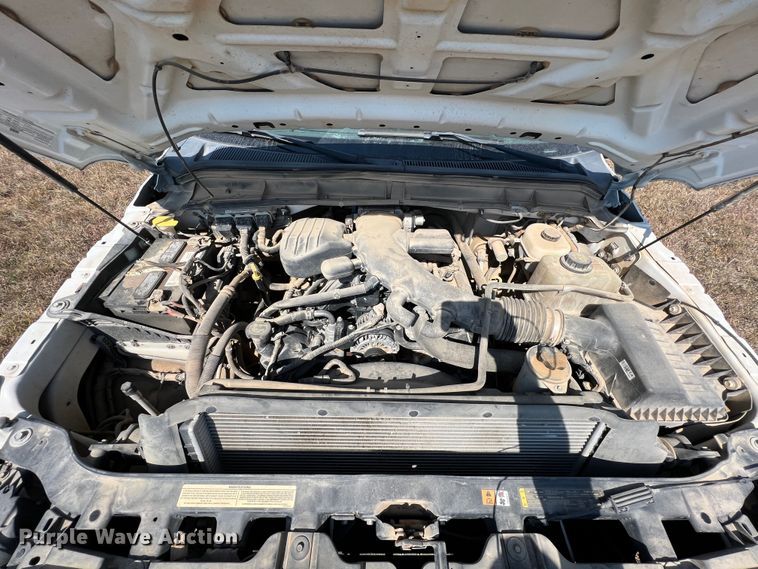 image for item KF9906 2013 Ford F450 Super Duty  flatbed truck