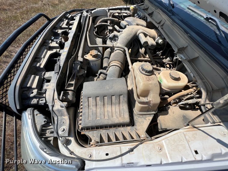 image for item KF9906 2013 Ford F450 Super Duty  flatbed truck