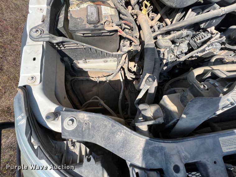 image for item KF9906 2013 Ford F450 Super Duty  flatbed truck