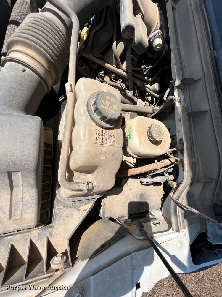 image for item KF9906 2013 Ford F450 Super Duty  flatbed truck