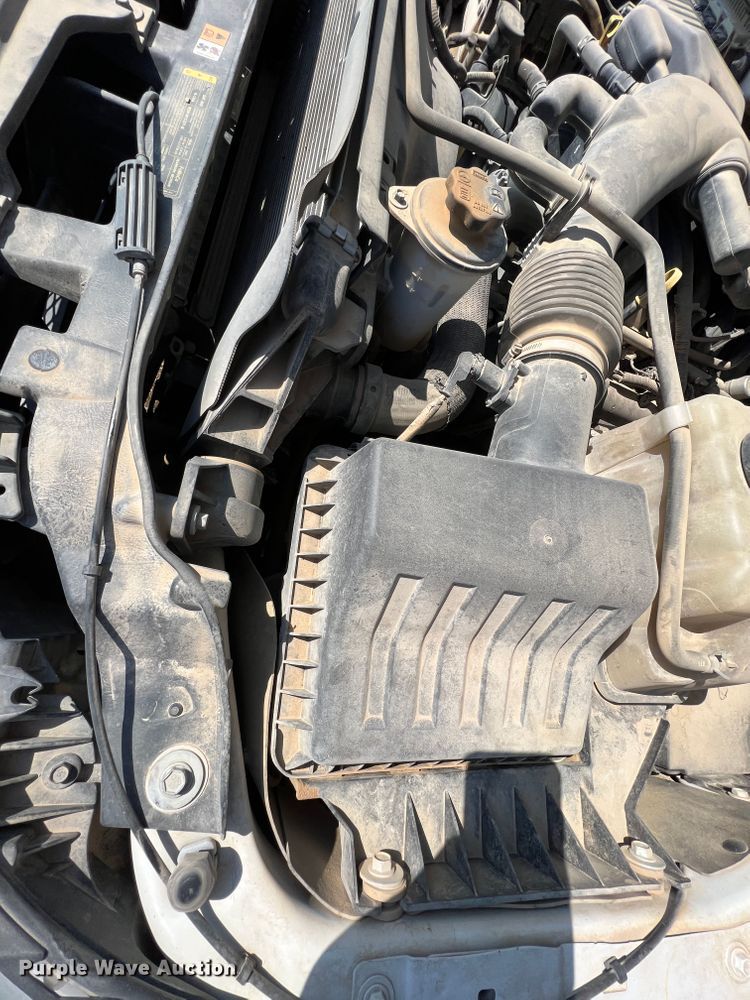 image for item KF9906 2013 Ford F450 Super Duty  flatbed truck