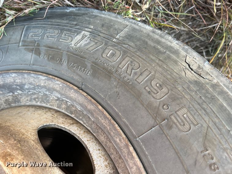 image for item KF9906 2013 Ford F450 Super Duty  flatbed truck