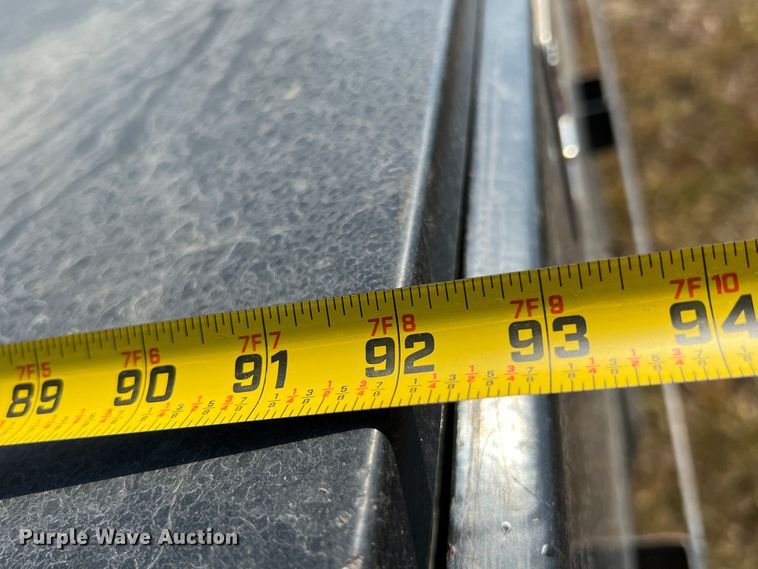 image for item KF9907 2015 Ford F350 Super Duty  Crew Cab flatbed pickup truck