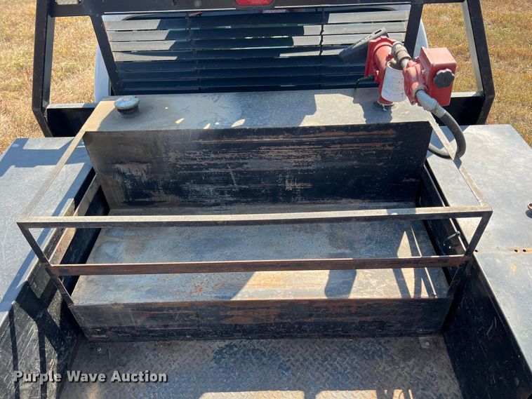 image for item KF9907 2015 Ford F350 Super Duty  Crew Cab flatbed pickup truck