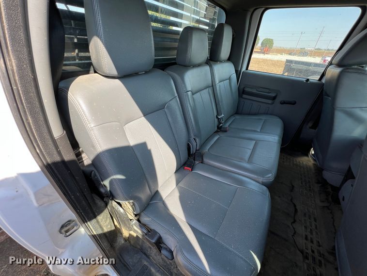 image for item KF9907 2015 Ford F350 Super Duty  Crew Cab flatbed pickup truck