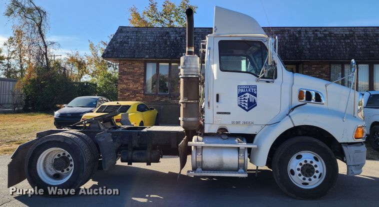 image for item KH9172 2009 Sterling A9500  semi truck