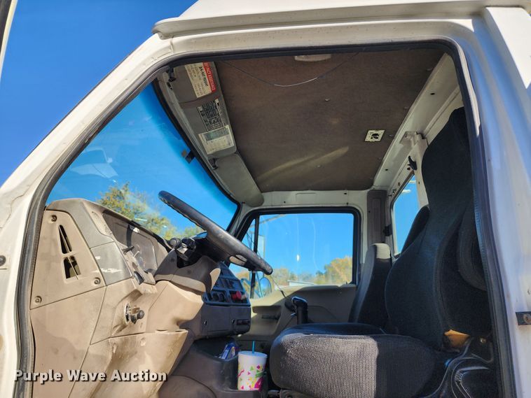 image for item KH9172 2009 Sterling A9500  semi truck