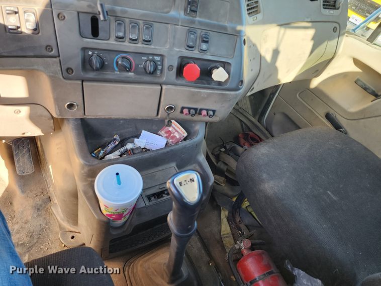 image for item KH9172 2009 Sterling A9500  semi truck