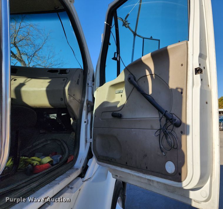 image for item KH9172 2009 Sterling A9500  semi truck