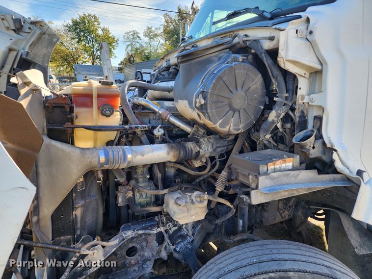 image for item KH9172 2009 Sterling A9500  semi truck