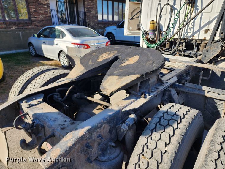 image for item KH9172 2009 Sterling A9500  semi truck