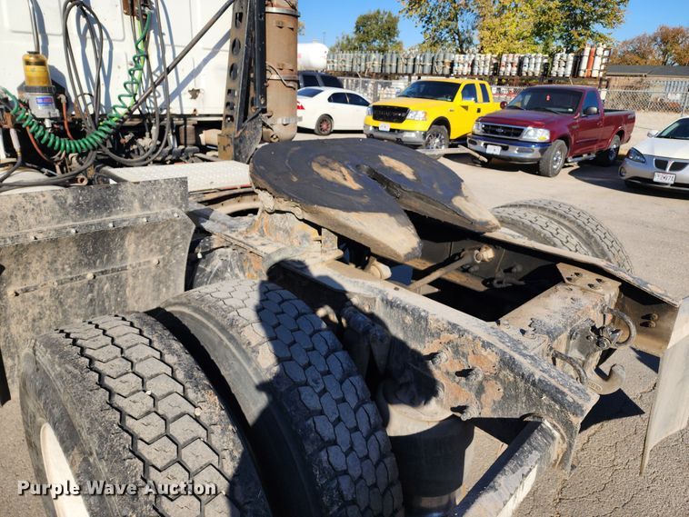 image for item KH9172 2009 Sterling A9500  semi truck