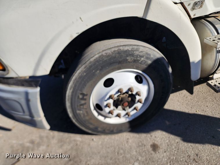 image for item KH9172 2009 Sterling A9500  semi truck