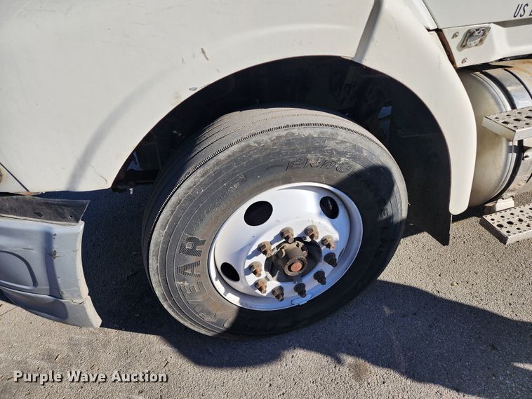 image for item KH9172 2009 Sterling A9500  semi truck