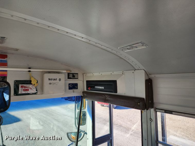 image for item KH9192 2001 Blue Bird  school bus