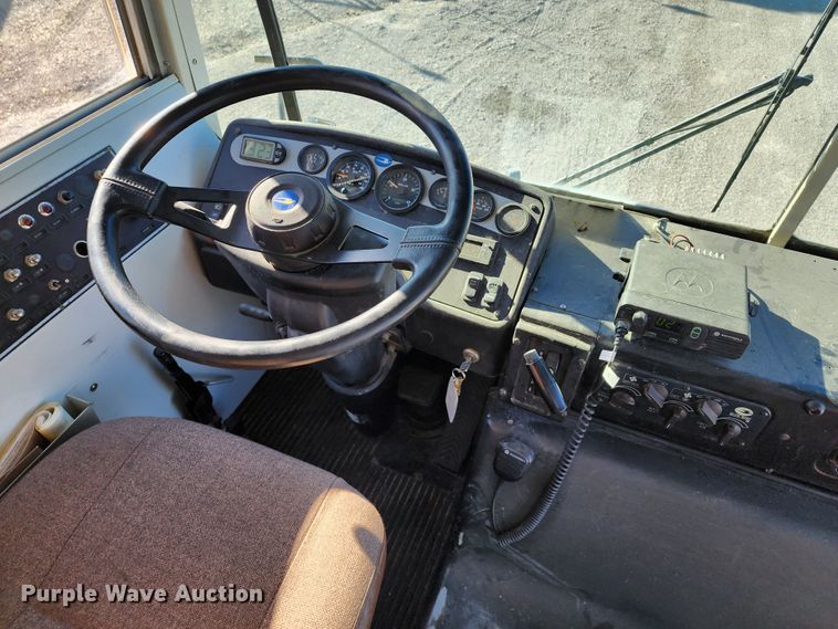 image for item KH9192 2001 Blue Bird  school bus