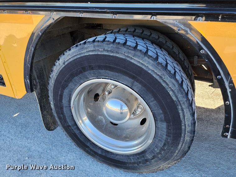 image for item KH9192 2001 Blue Bird  school bus