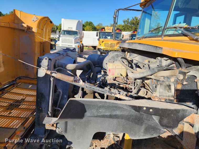 image for item KH9193 1999 Blue Bird  school bus