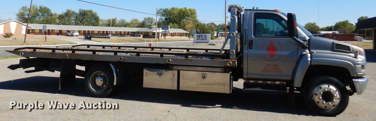 image for item KJ9163 2009 GMC C5500  rollback truck