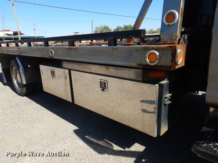 image for item KJ9163 2009 GMC C5500  rollback truck