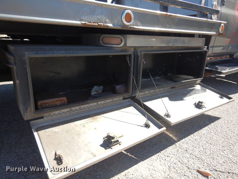 image for item KJ9163 2009 GMC C5500  rollback truck