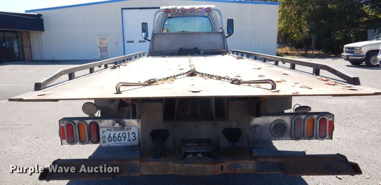 image for item KJ9163 2009 GMC C5500  rollback truck