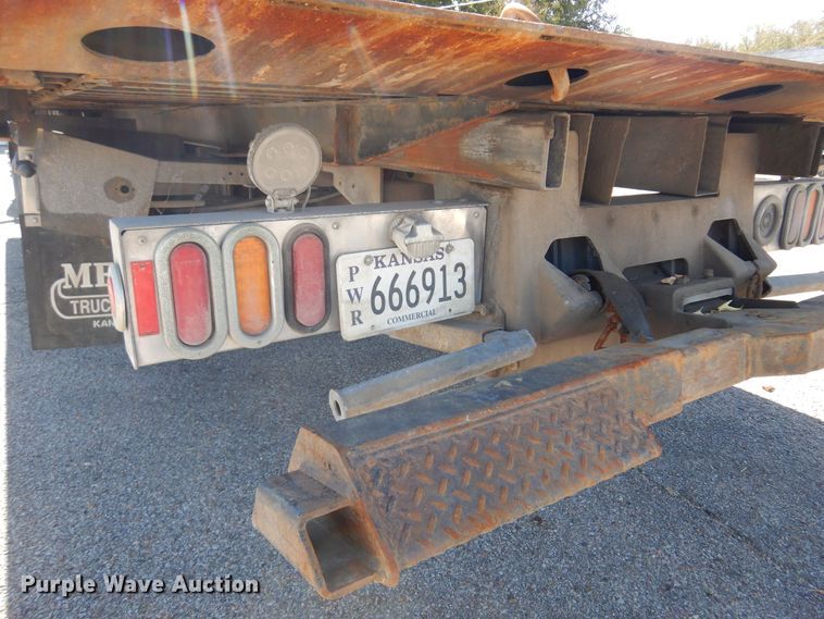 image for item KJ9163 2009 GMC C5500  rollback truck