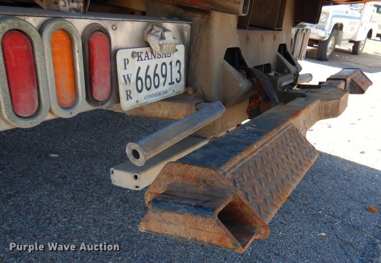 image for item KJ9163 2009 GMC C5500  rollback truck