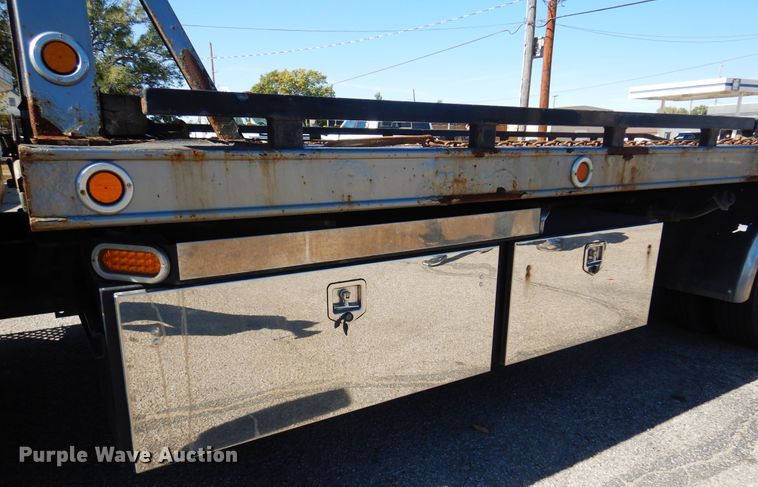 image for item KJ9163 2009 GMC C5500  rollback truck