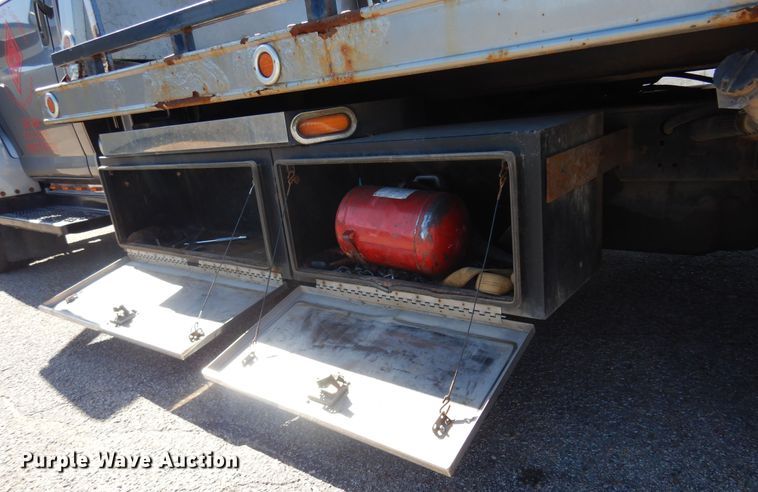 image for item KJ9163 2009 GMC C5500  rollback truck