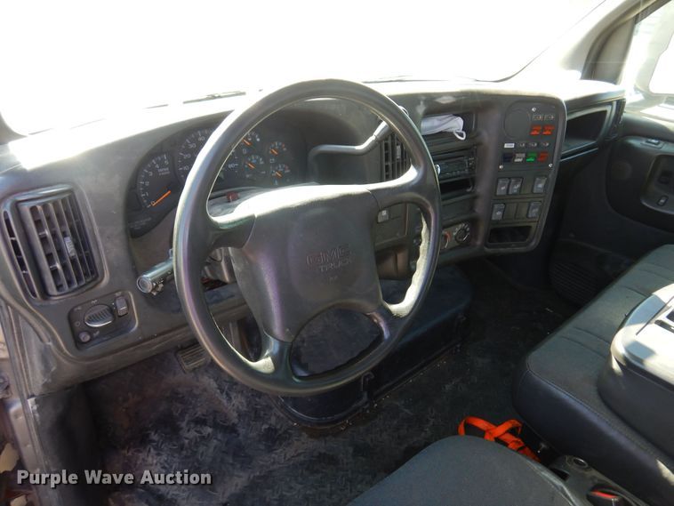 image for item KJ9163 2009 GMC C5500  rollback truck