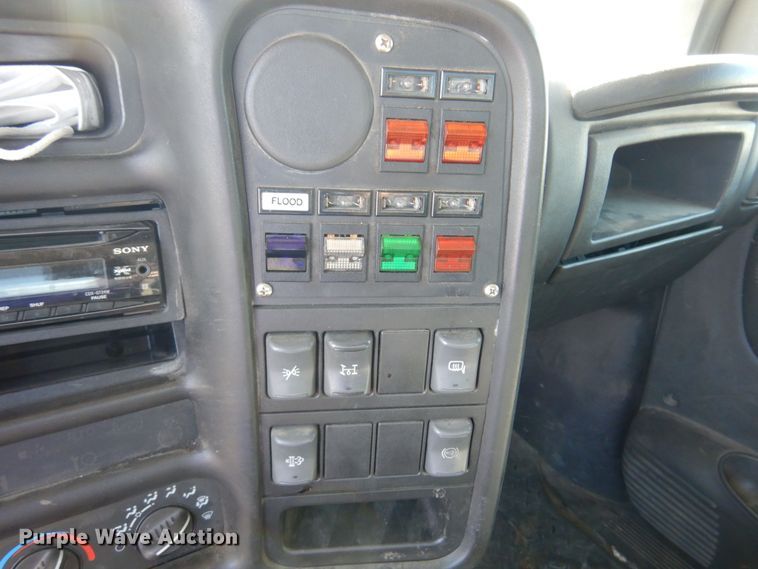 image for item KJ9163 2009 GMC C5500  rollback truck