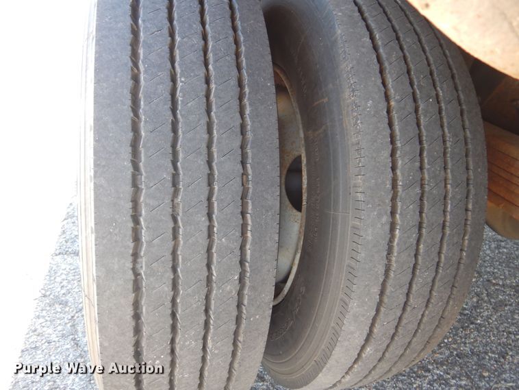 image for item KJ9163 2009 GMC C5500  rollback truck