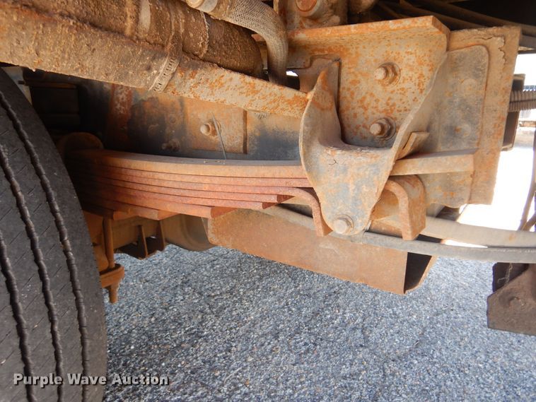 image for item KJ9163 2009 GMC C5500  rollback truck