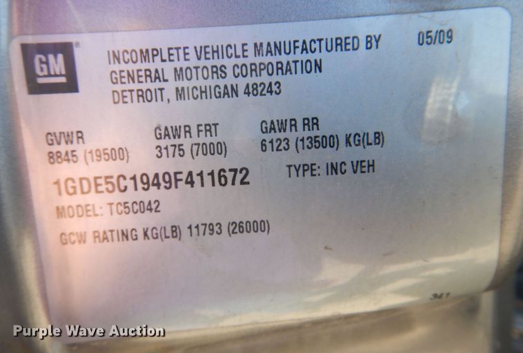 image for item KJ9163 2009 GMC C5500  rollback truck