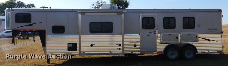 image for item KO9935 2013 Bison Coach 8314  livestock trailer