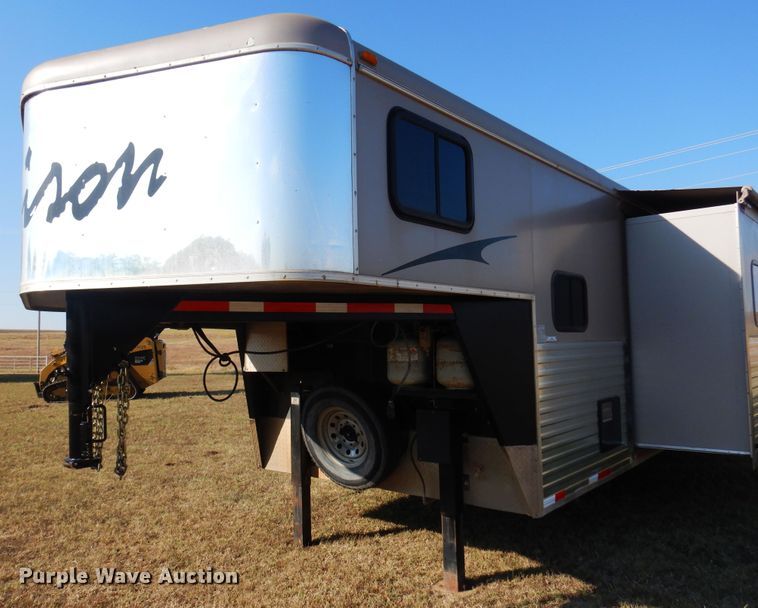 image for item KO9935 2013 Bison Coach 8314  livestock trailer
