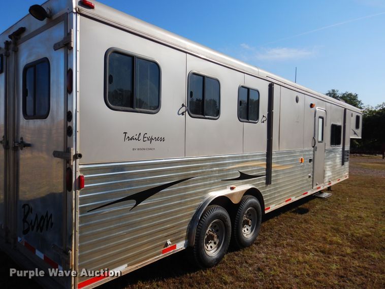 image for item KO9935 2013 Bison Coach 8314  livestock trailer