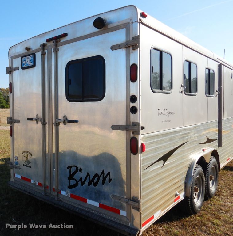 image for item KO9935 2013 Bison Coach 8314  livestock trailer